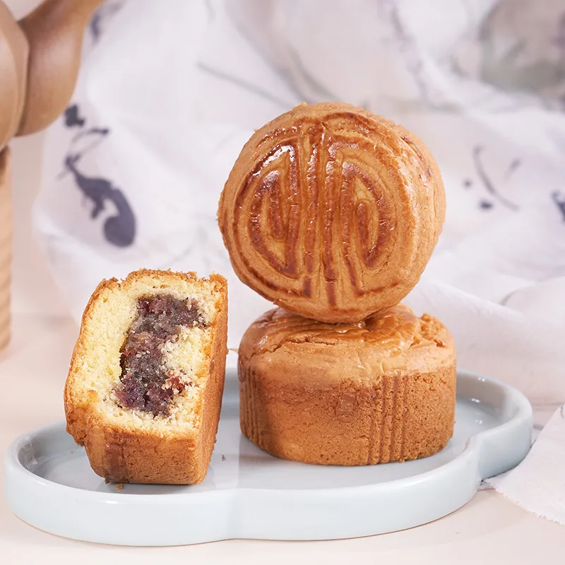 Лунный пирог с ветчиной, яйцом и солью и перцем